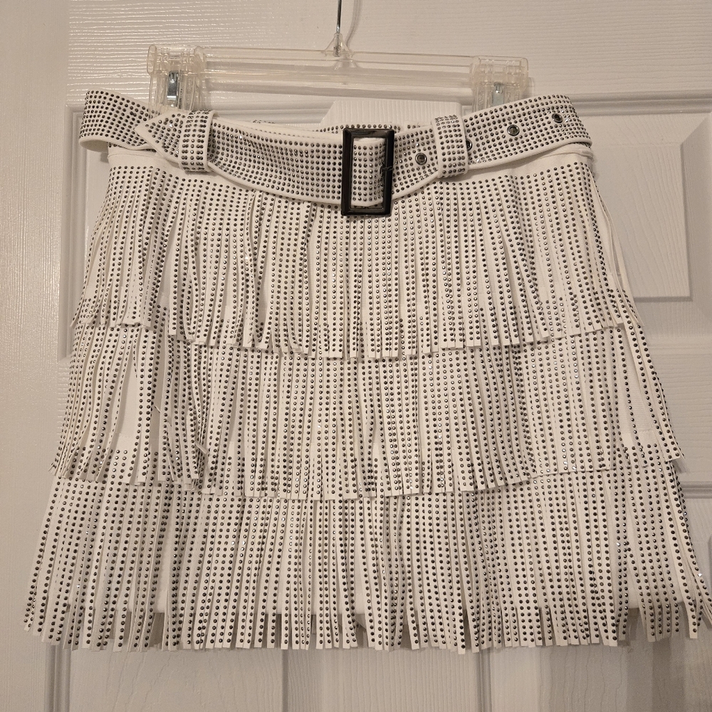 Nylon Apparel Fringed White Mini Skirt With Silver Sparkly Studs Sz M
